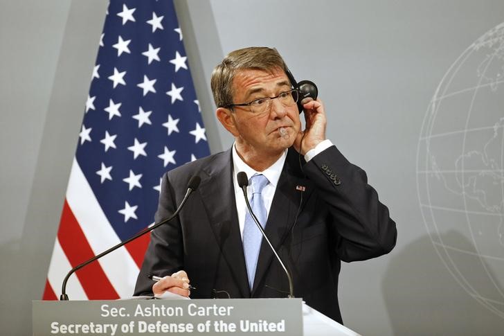 © Reuters. Il segretario alla Difesa Usa Ash Carter 