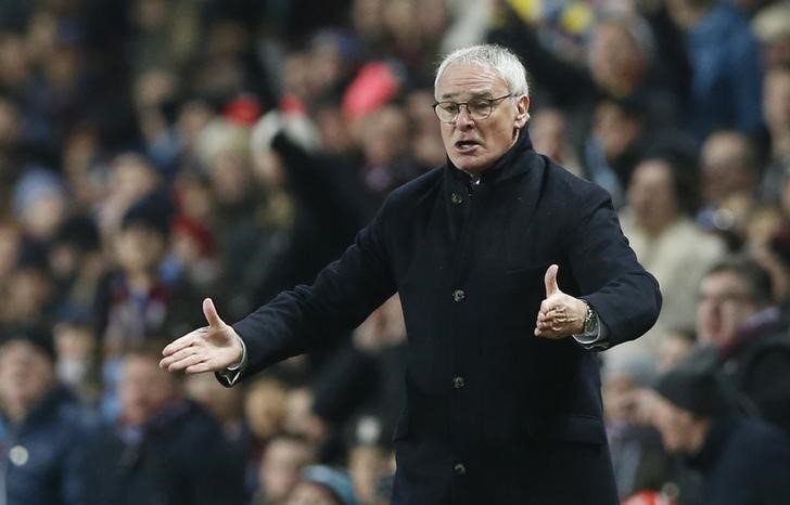 © Reuters. Técnico do Leicester City, Claudio Ranieri, durante partida contra o Aston Villa, pelo Campeonato Inglês