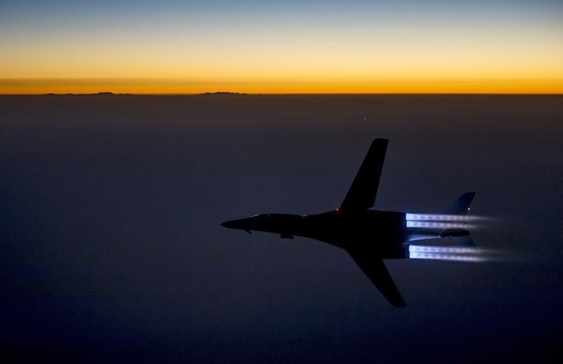 © Reuters. بيان: أمريكا تقود 16 غارة جوية على تنظيم الدولة الإسلامية