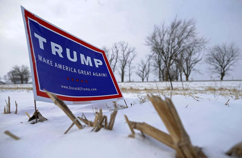© Reuters. Trump lidera la carrera republicana a la Casa Blanca con 30 puntos de ventaja
