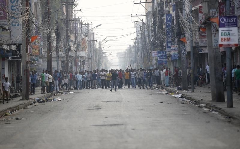 © Reuters. استمرار الأزمة في نيبال مع رفض الأقليات لتعديل دستوري