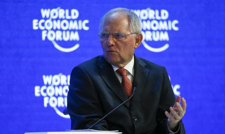 © Reuters. German Finance Minister Schaeuble gestures during the session 'The Future of Europe' at the annual meeting of the World Economic Forum (WEF) in Davos