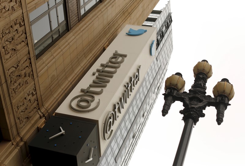 © Reuters. The Twitter logo is shown at its corporate headquarters  in San Francisco