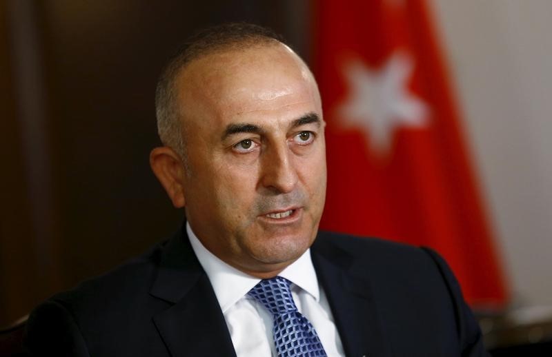 © Reuters. وزير خارجية تركيا: ضم وحدات حماية الشعب للمحادثات السورية سيقوضها