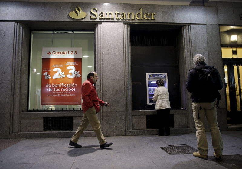 © Reuters. SANTANDER AFFICHE UN RÉSULTAT NET EN PROGRESSION DE 0,3% AU 4E TRIMESTRE