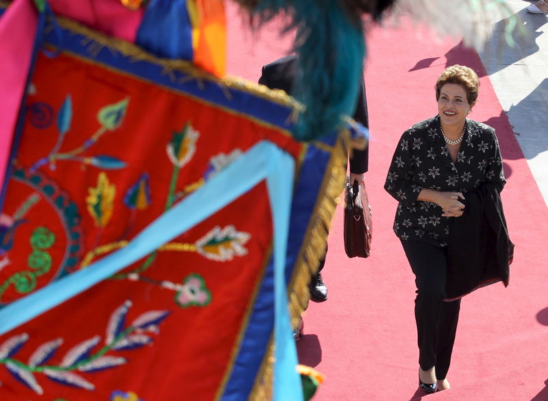 © Reuters. Presidente Dilma Rousseff chega para reunião de cúpula da Celac em Pomasqui