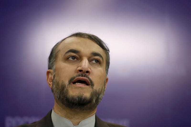 © Reuters. إيران تنتقد ضم "إرهابيين" لقائمة المعارضة السورية