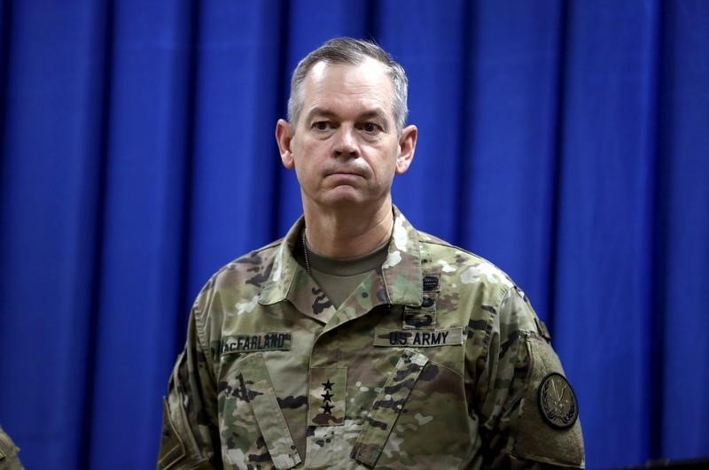 © Reuters. قائد عسكري أمريكي كبير بالعراق: هناك احتمال لانهيار كارثي لسد الموصل