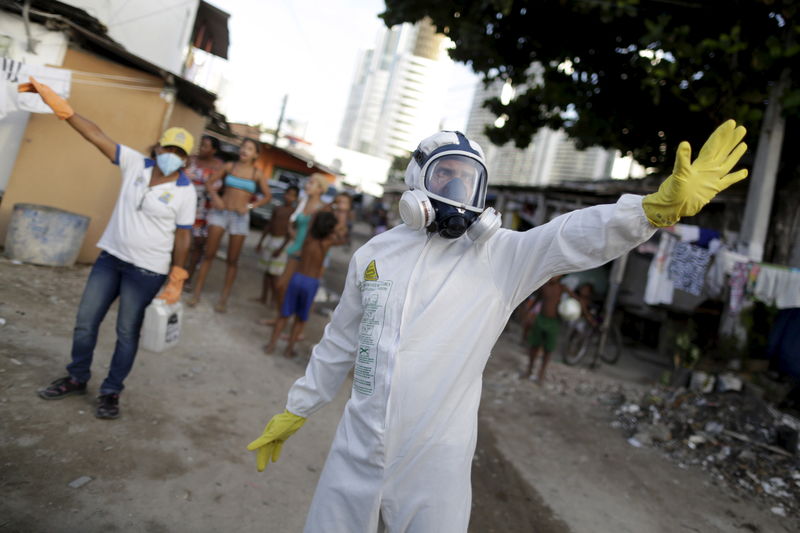 © Reuters. La OMS espera de 3 a 4 millones de casos de virus Zika