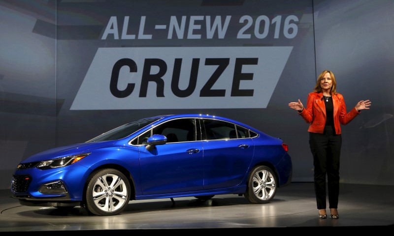 © Reuters. General Motors CEO Barra talks about the new 2016 Chevy Cruze vehicle in Detroit