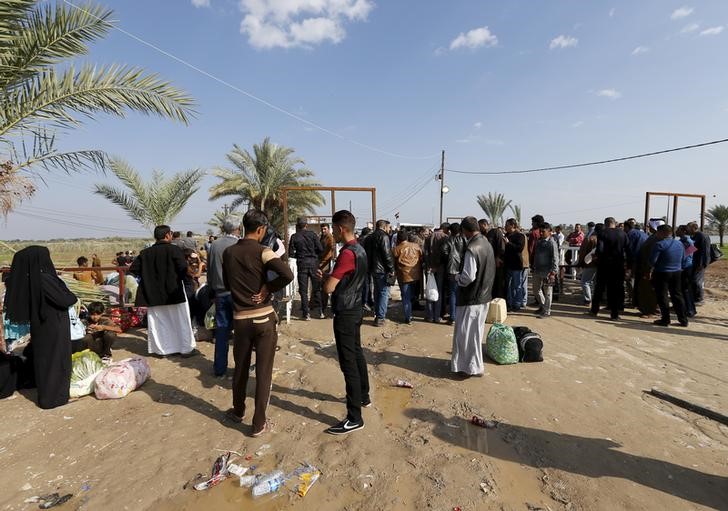 © Reuters. تقرير: العراق بحاجة إلى 1.56 مليار دولار هذا العام لمواجهة أزمة إنسانية
