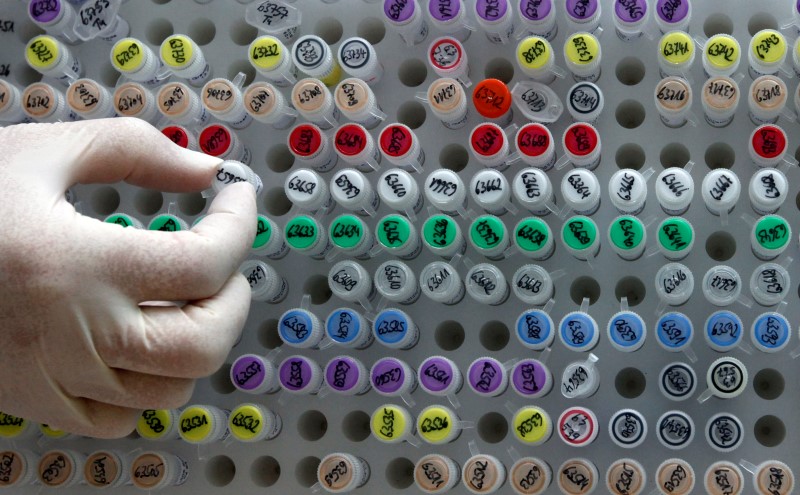 © Reuters. Human genetic material is stored at a laboratory in Munich
