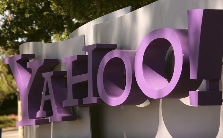 © Reuters. The Yahoo logo is shown at the company's headquarters in Sunnyvale