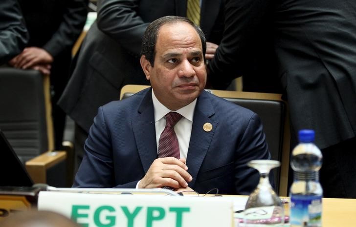 © Reuters. السيسي يدعو ألتراس أهلاوي للمشاركة في لجنة تحقيق في أسوأ كارثة رياضية بمصر