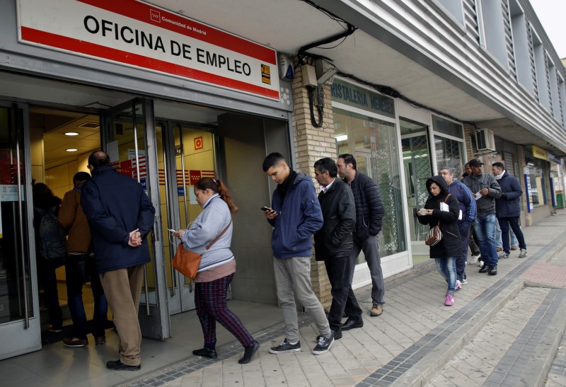 © Reuters. LE CHÔMAGE EN ZONE EURO AU PLUS BAS DEPUIS SEPTEMBRE 2011 