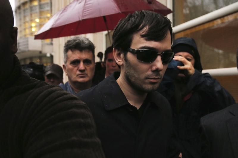 © Reuters. Shkreli, chief executive officer of Turing Pharmaceuticals and KaloBios Pharmaceuticals Inc, departs U.S. Federal Court after an arraignment following his being charged in a federal indictment filed in Brooklyn in New York