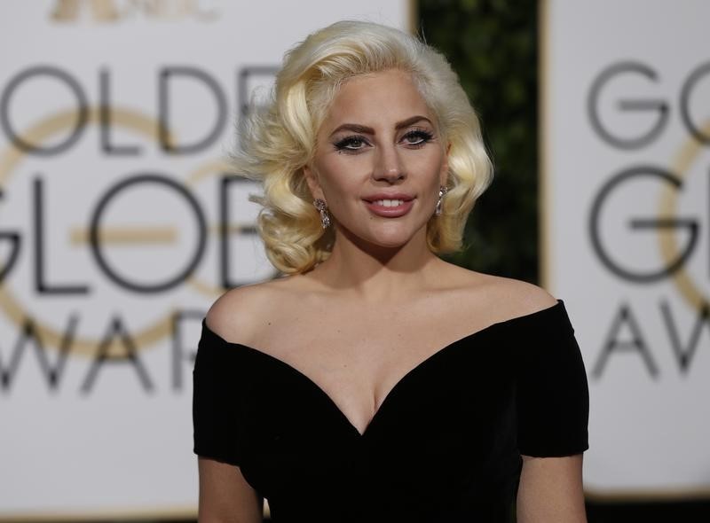 © Reuters. Lady Gaga chega ao Globo de Ouro em Beverly Hills