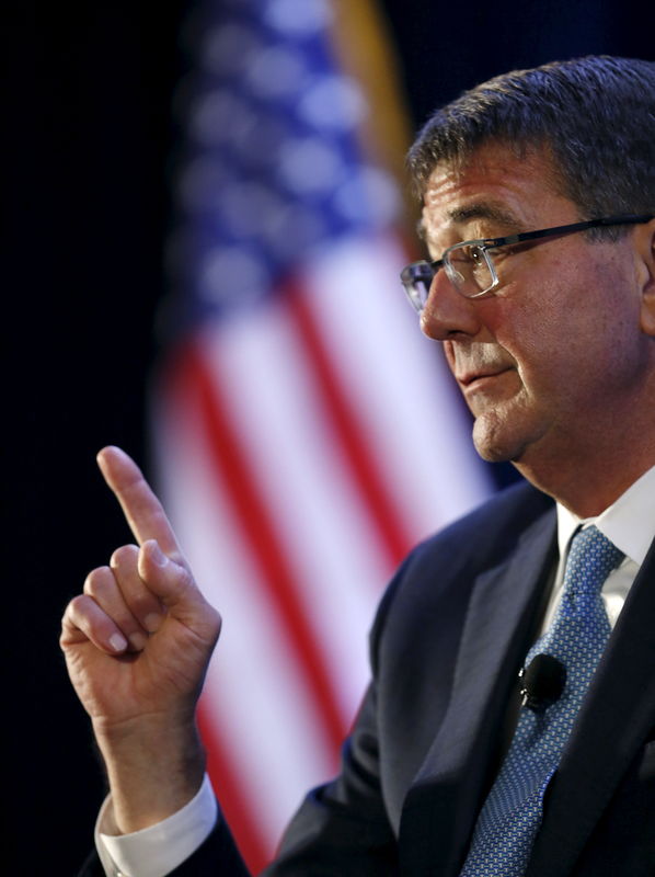 © Reuters. Secretário de Defesa dos EUA, Ash Carter, em Washington