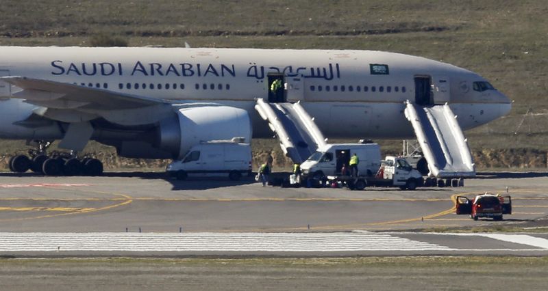 © Reuters. La amenaza de bomba en Barajas fue una falsa alarma -aerolínea