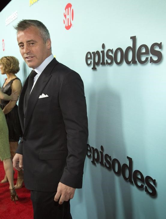 © Reuters. Ator Matt LeBlanc posa para fotos durante evento da rede de TV Showtime em Hollywood