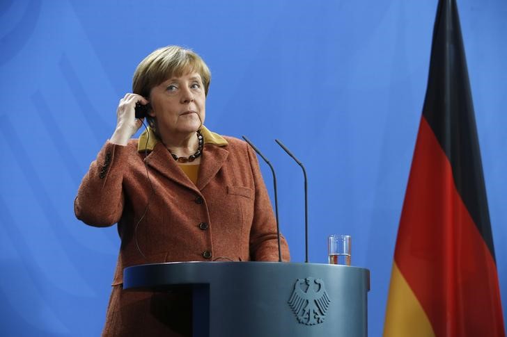© Reuters. Merkel pide mejor protección de fronteras externas de la Unión Europea 