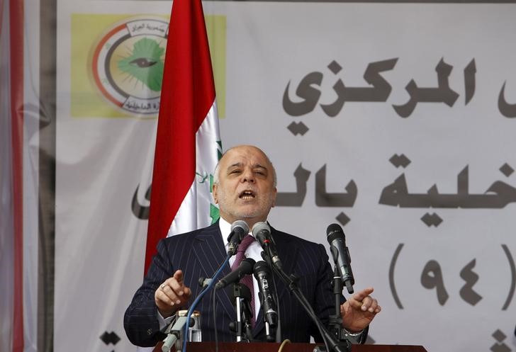 © Reuters. رئيس الوزراء العراقي يرفض فكرة بناء جدار أمني حول بغداد