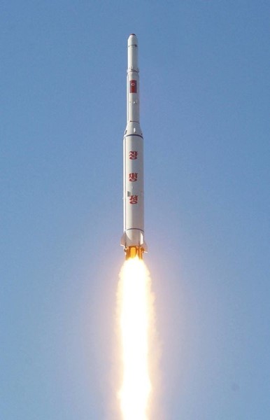 © Reuters. روسيا: لا رد على إطلاق صاروخ كوريا الشمالية سوى "الاحتجاج الصارم"