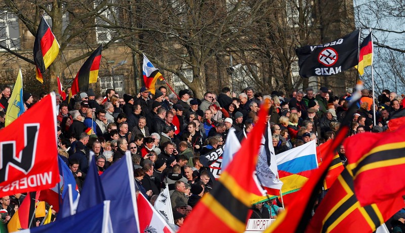 © Reuters. MANIFESTATIONS ISLAMOPHOBES EN EUROPE À L'APPEL DE PEGIDA