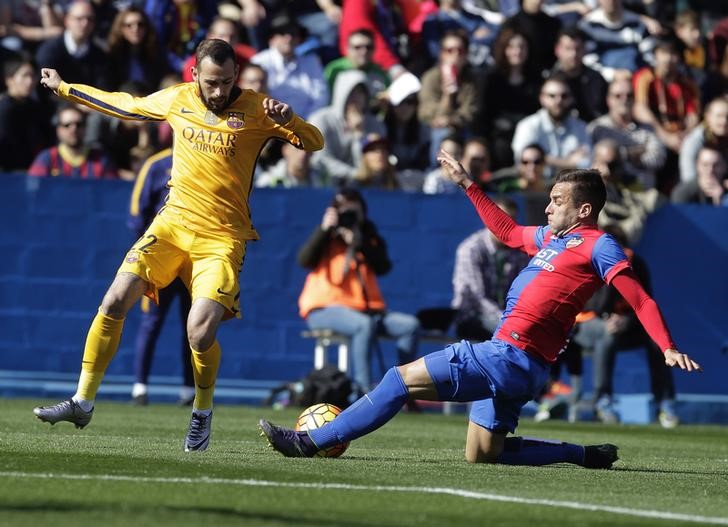 © Reuters. Barcelona vence a un combativo Levante que plantó cara hasta el final 