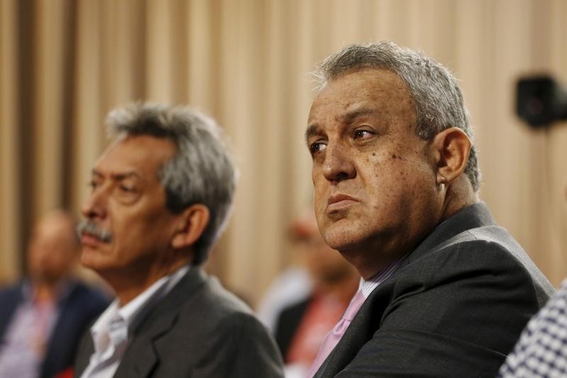 © Reuters. Ministro Petróleo Venezuela se reúne con par de Arabia Saudí para discutir cooperación entre productores