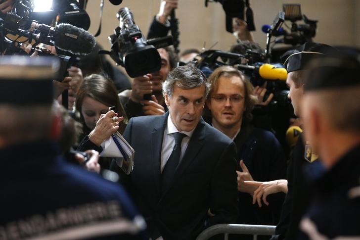 © Reuters. Un exministro de Francia va a juicio por evasión de impuestos