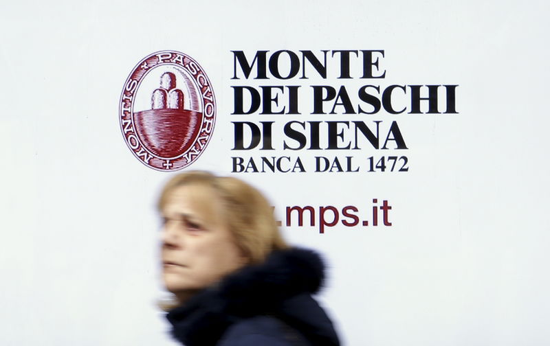 © Reuters. ll logo di Monte dei Paschi a Siena