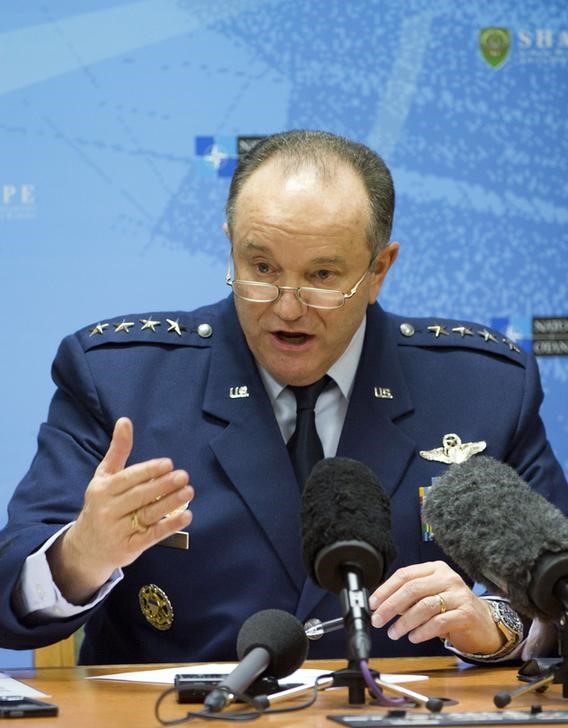 © Reuters. General da Otan Philip Breedlove concede entrevista em Bruxelas