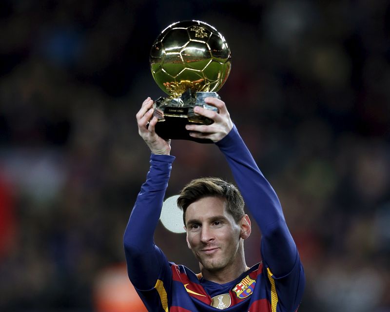 © Reuters. ميسي أفضل لاعب في الشهر بالدوري الاسباني لأول مرة