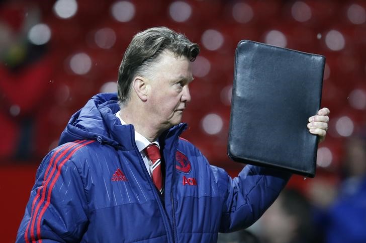 © Reuters. Técnico do Manchester United,  Louis van Gaal