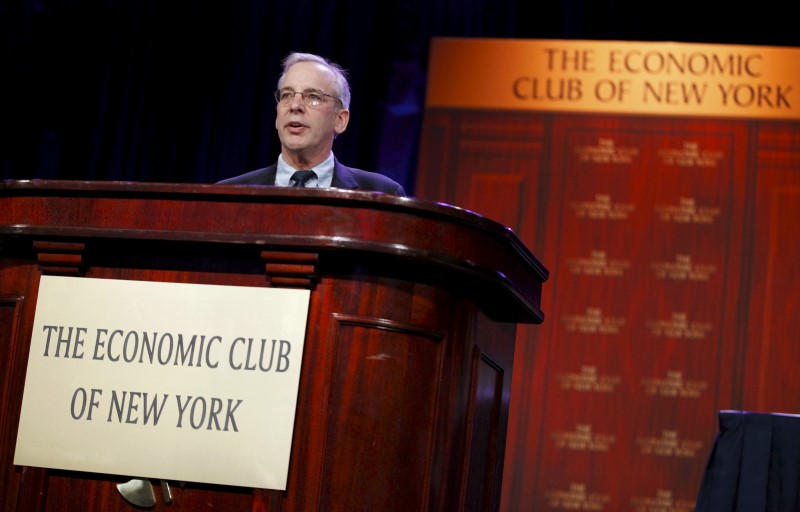 © Reuters. File photo of Dudley addressing the Economic Club of New York at a luncheon in the Manhattan borough of New York City