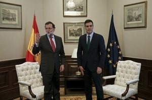 © Reuters. Sánchez y Rajoy confirman su desencuentro en una tensa y breve reunión 