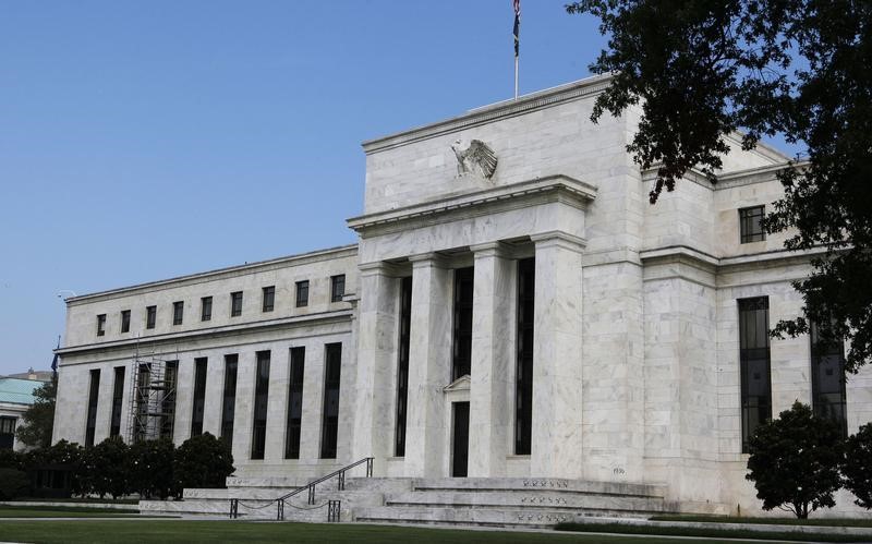 © Reuters. A view shows the Federal Reserve building in Washington