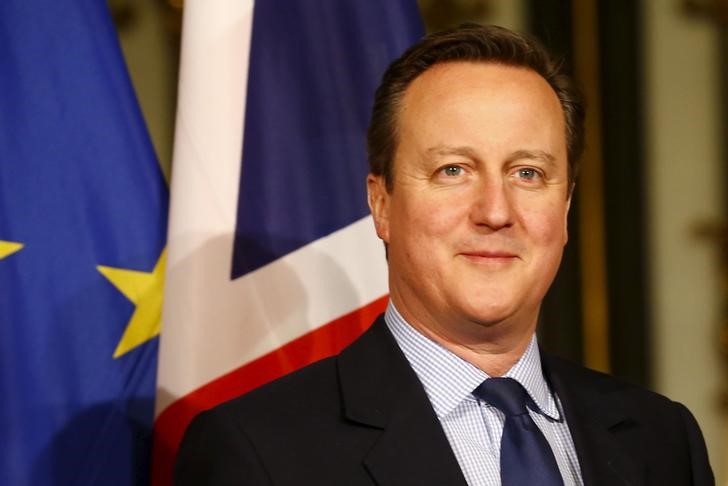 © Reuters. كاميرون يدافع عن رغبة بريطانيا في السيادة قبل اجتماع قمة للاتحاد الأوروبي