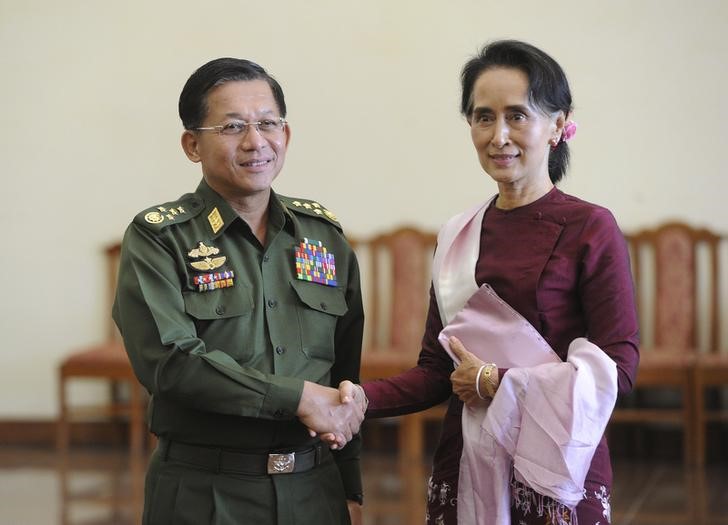 © Reuters. صحيفة: قائد الجيش في ميانمار قد يمدد فترته لخمسة أعوام