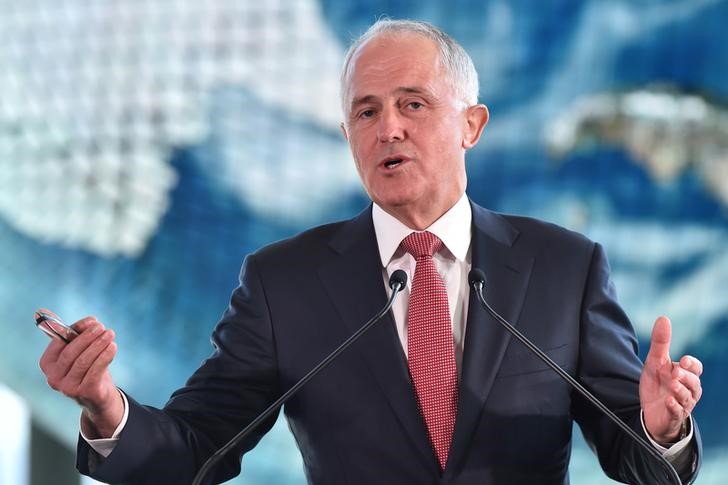© Reuters. رئيس الوزراء الاسترالي يجري تعديلا وزاريا ثانيا قبل الانتخابات