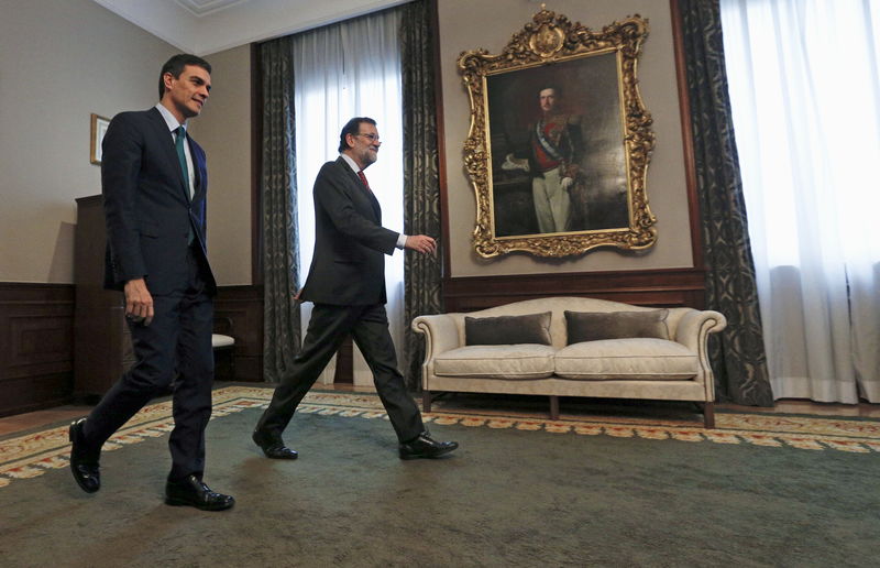 © Reuters. Mayoría de españoles prevé elecciones y no quieren a Rajoy de candidato, según sondeo