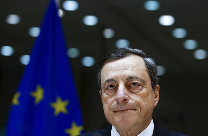 © Reuters. European Central Bank President Mario Draghi testifies before the European Parliament's Economic and Monetary Affairs Committee in Brussels