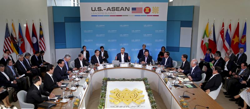 © Reuters. أوباما وزعماء دول آسيان يركزون على الصين والتجارة في قمة بكاليفورنيا
