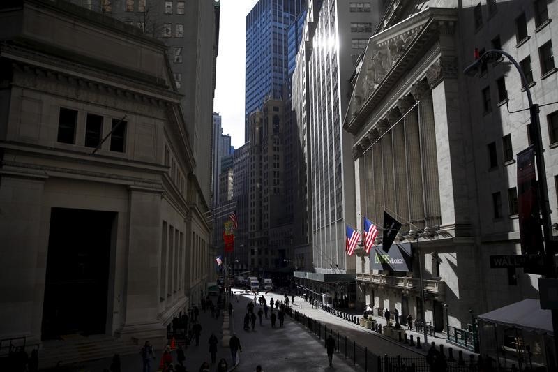 © Reuters. WALL STREET OUVRE EN HAUSSE