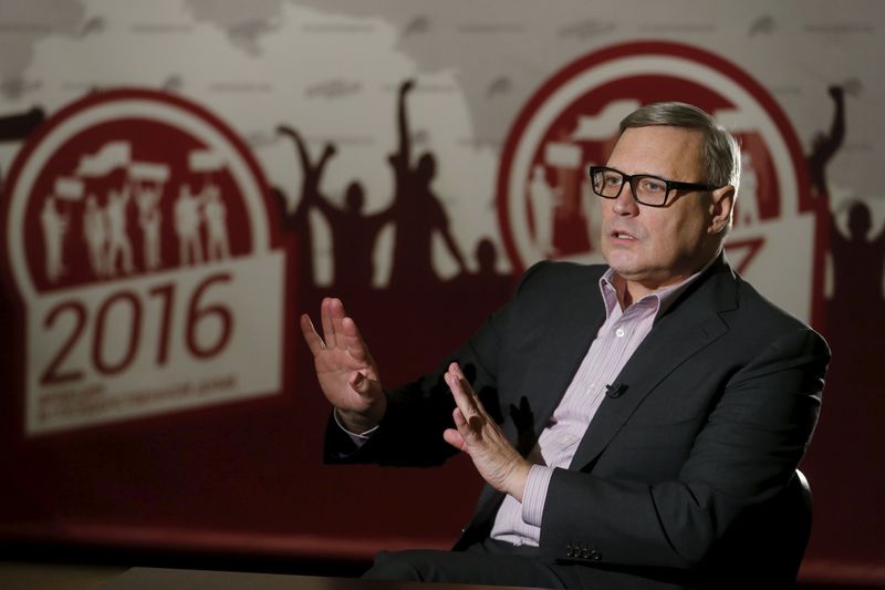 © Reuters. Russian opposition leader Kasyanov speaks during interview with Reuters in Moscow