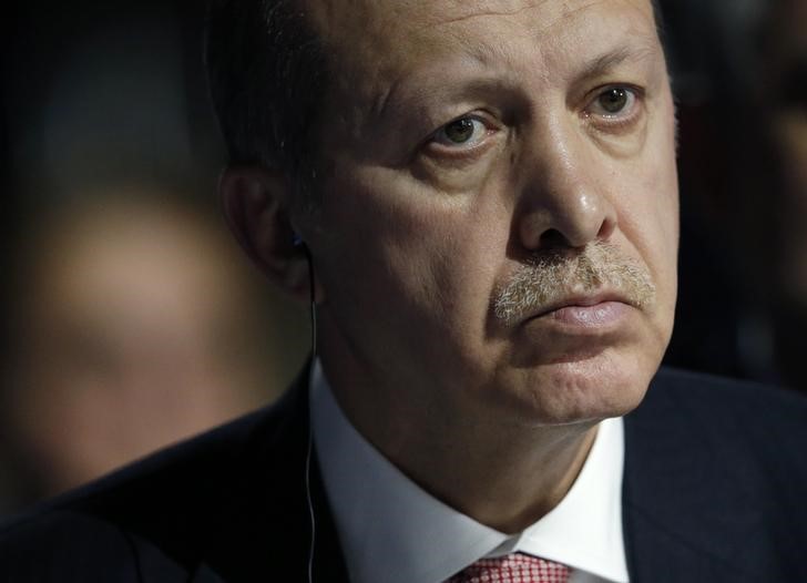 © Reuters. إردوغان يحث البرلمان على طرح دستور جديد للاستفتاء