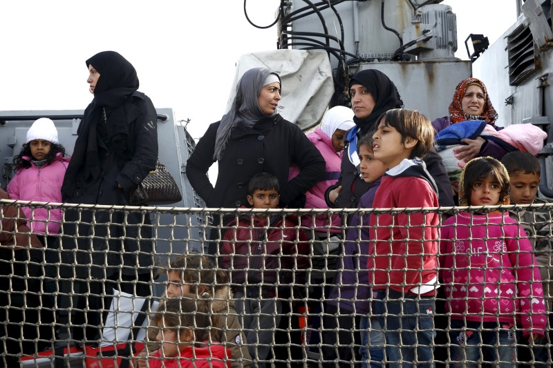 © Reuters. Grecia advierte que cerrar la frontera en los Balcanes causaría una gran crisis