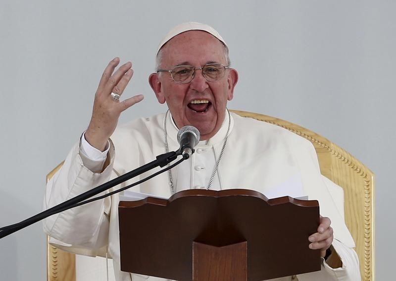 © Reuters. Papa Francisco faz discurso em Morelia, no México