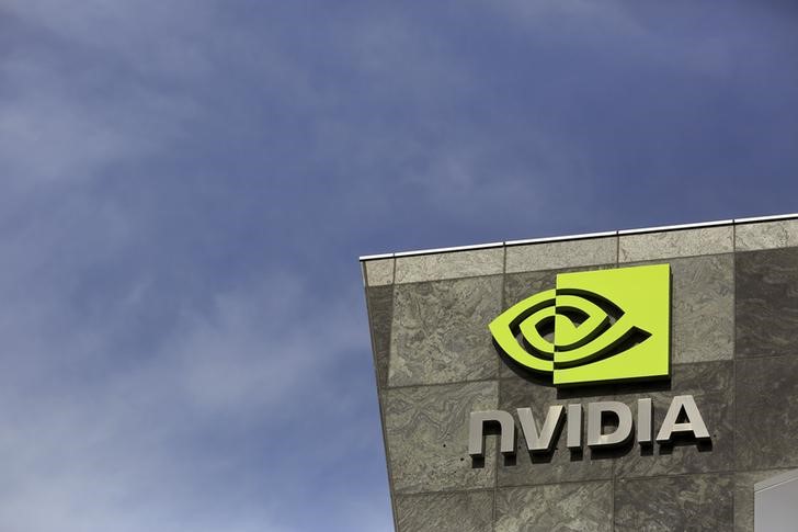 © Reuters. Логотип Nvidia на здании штаб-квартиры компании в Калифорнии